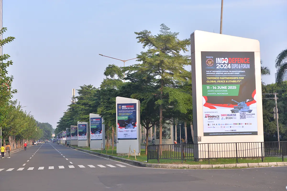 Outdoor event branding
